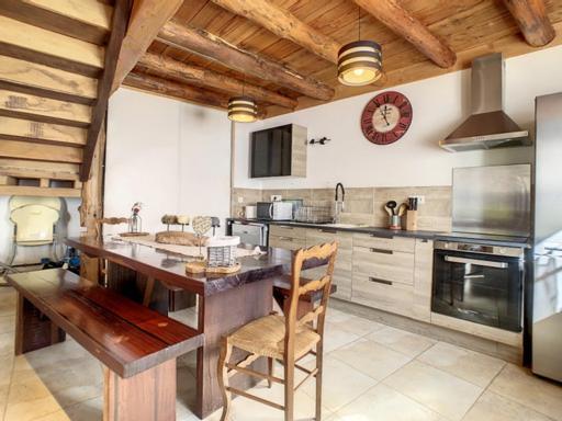 De Montagne « les Pivoines » A Holiday home Nistos
